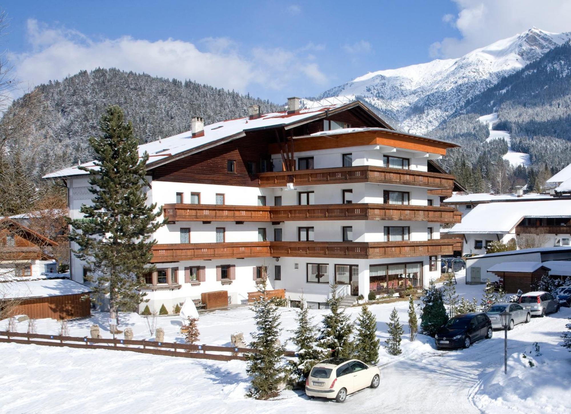 Hotel Schoenegg Seefeld in Tirol Exteriör bild