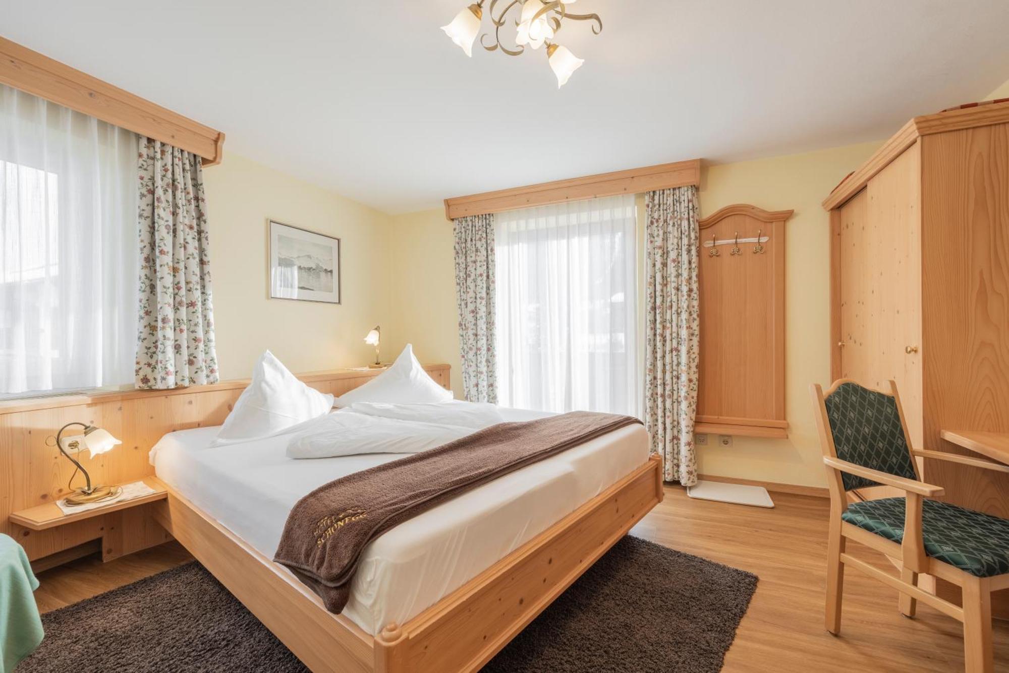 Hotel Schoenegg Seefeld in Tirol Rum bild