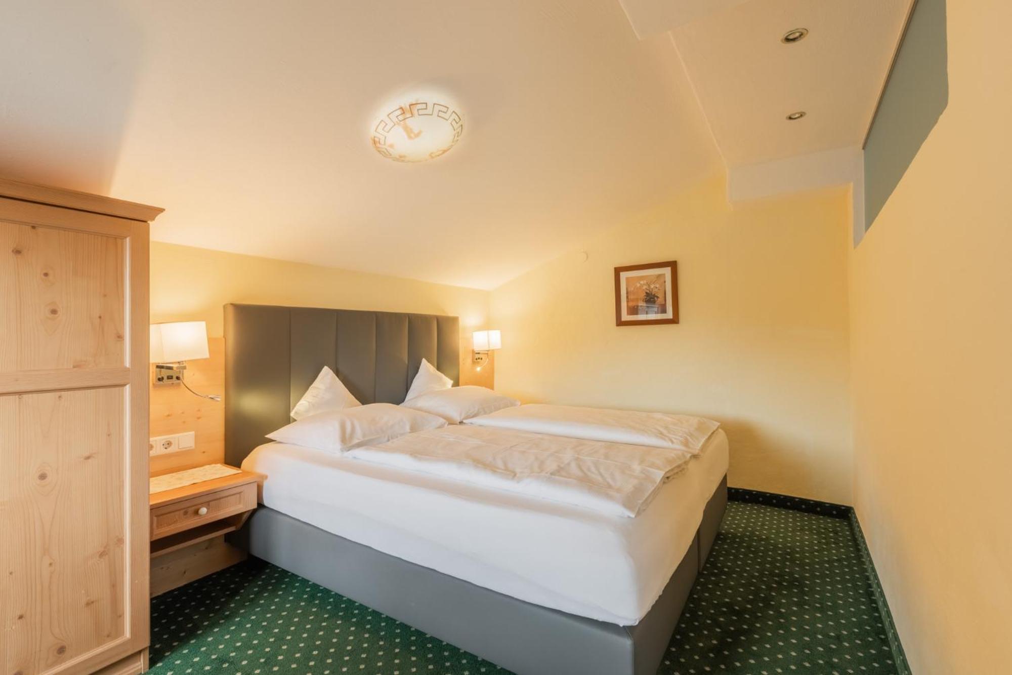 Hotel Schoenegg Seefeld in Tirol Rum bild