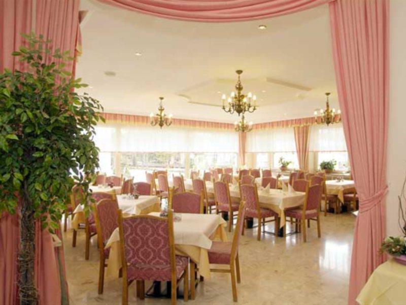 Hotel Schoenegg Seefeld in Tirol Exteriör bild