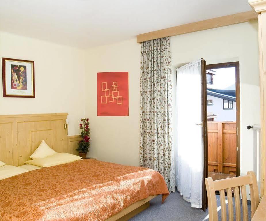Hotel Schoenegg Seefeld in Tirol Exteriör bild
